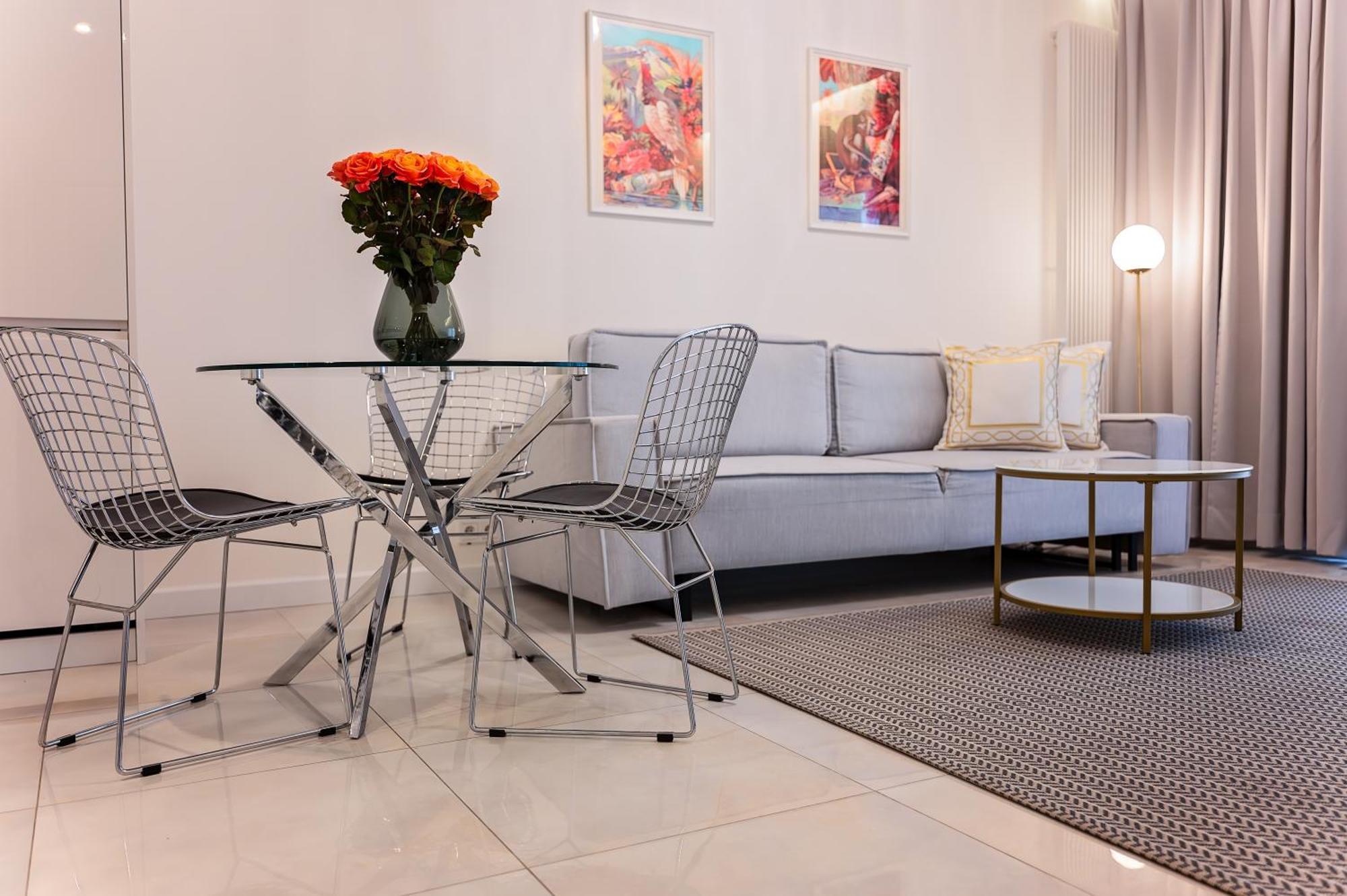 Apartment Mennica Just Like In Your Warsaw